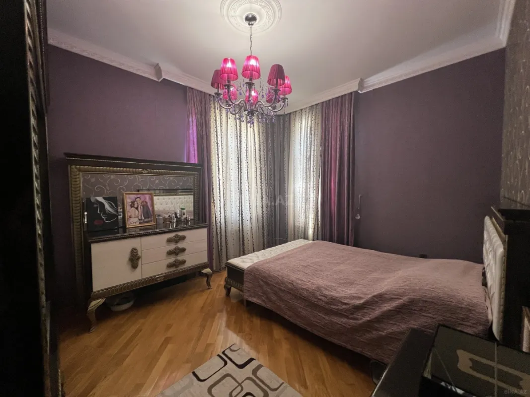 Satılır 3 otaqlı mənzil 118 m²