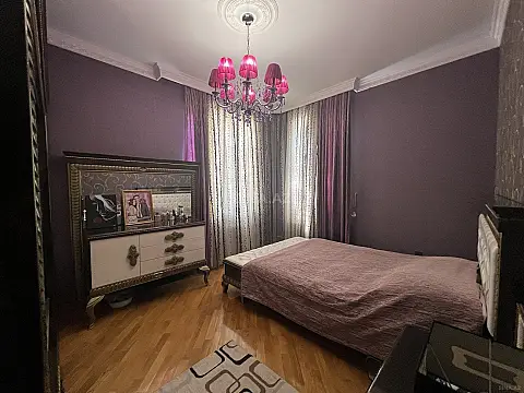 Satılır 3 otaqlı mənzil 118 m²
