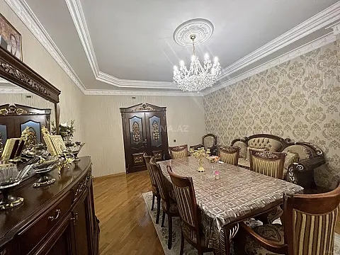 Satılır 3 otaqlı mənzil 118 m²