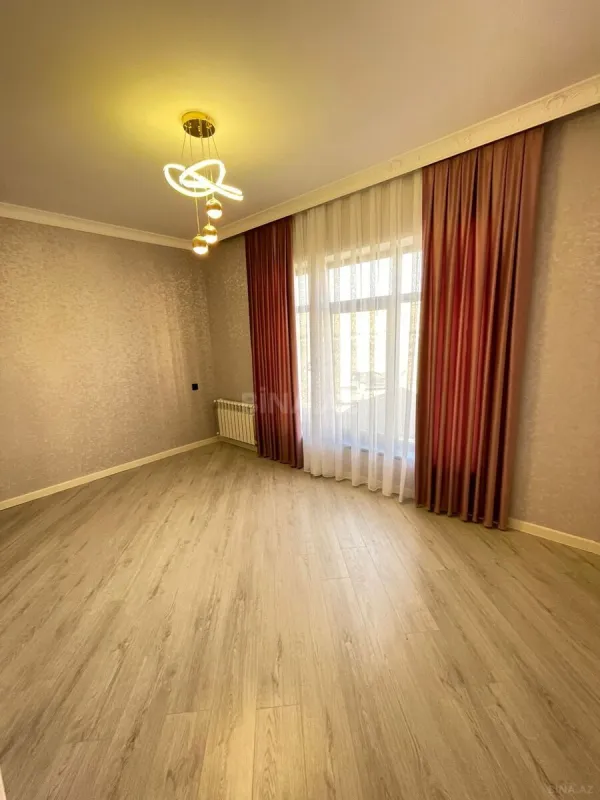 Satılır 5 otaqlı həyət evi 216 m²