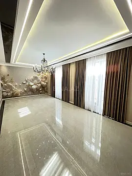 Satılır 5 otaqlı həyət evi 216 m²