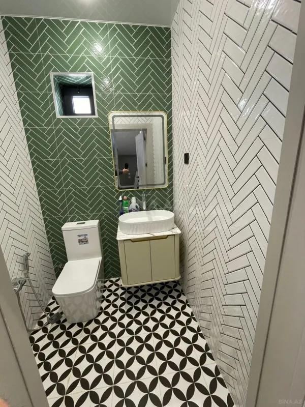 Satılır 5 otaqlı həyət evi 216 m²