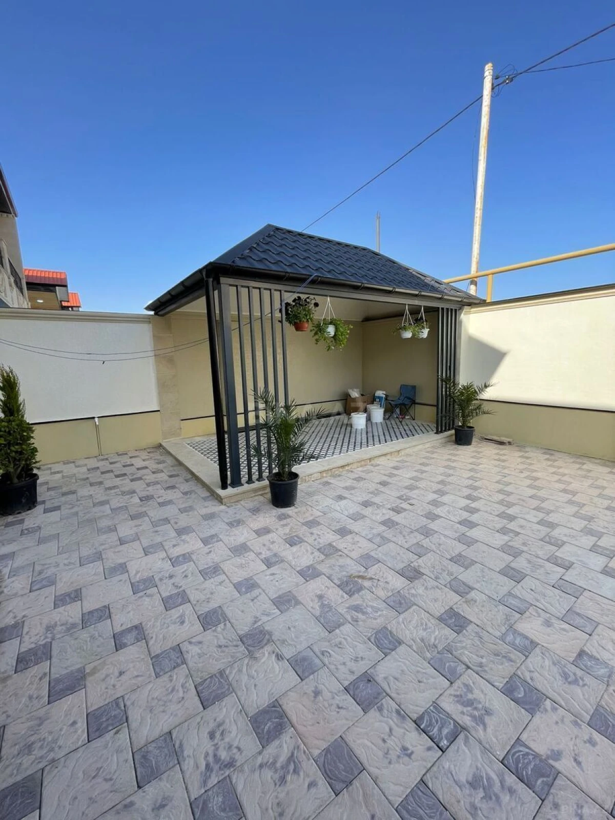 Satılır 5 otaqlı həyət evi 216 m²