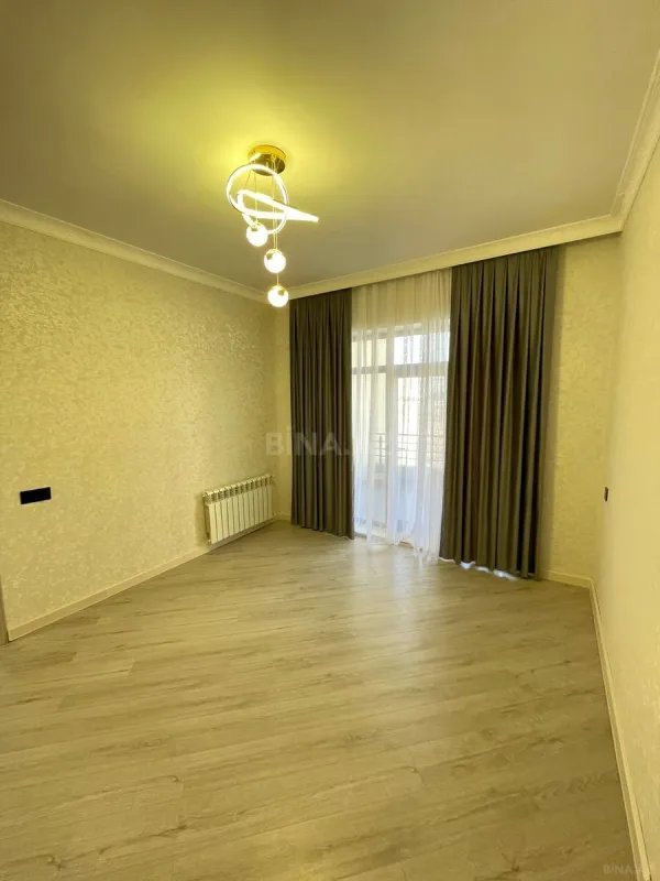 Satılır 5 otaqlı həyət evi 216 m²
