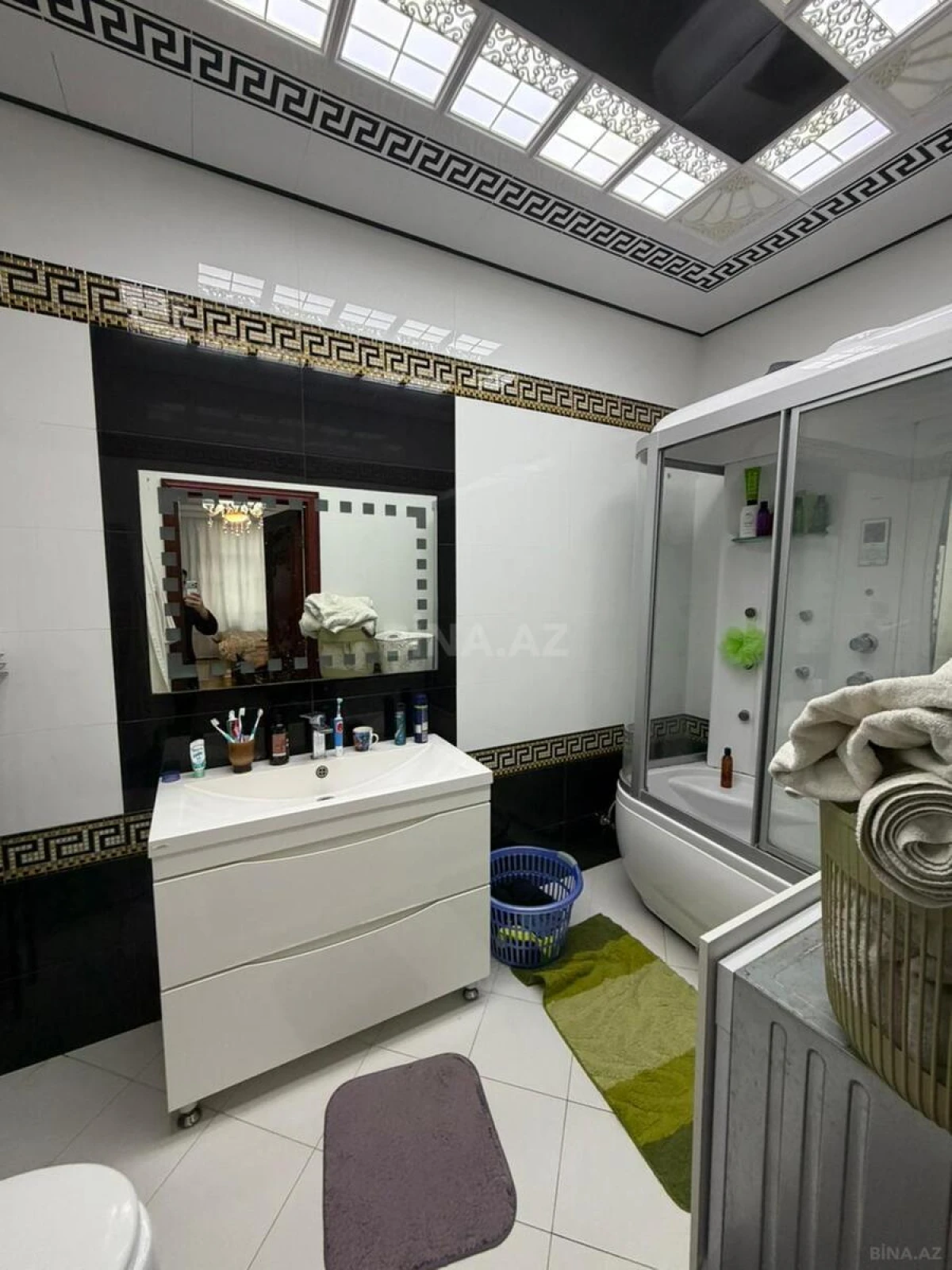 Satılır 3 otaqlı mənzil 150 m²