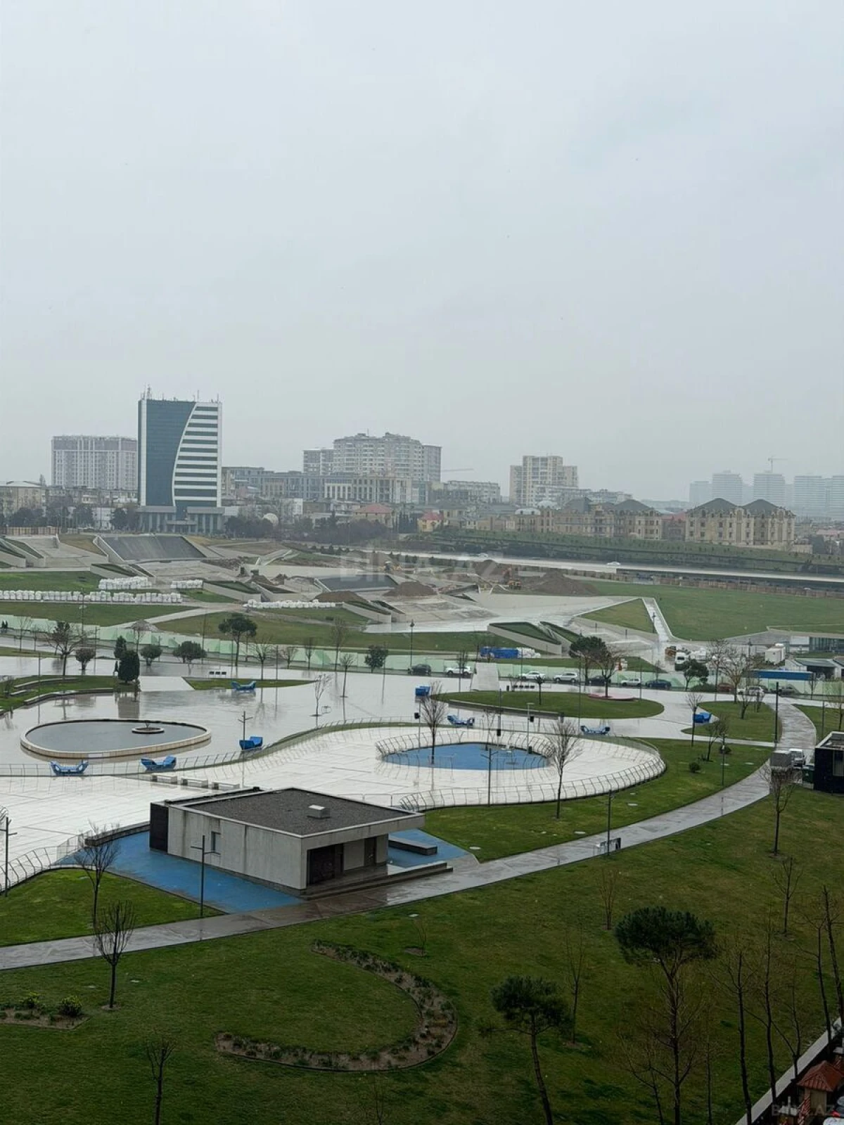 Satılır 3 otaqlı mənzil 150 m²