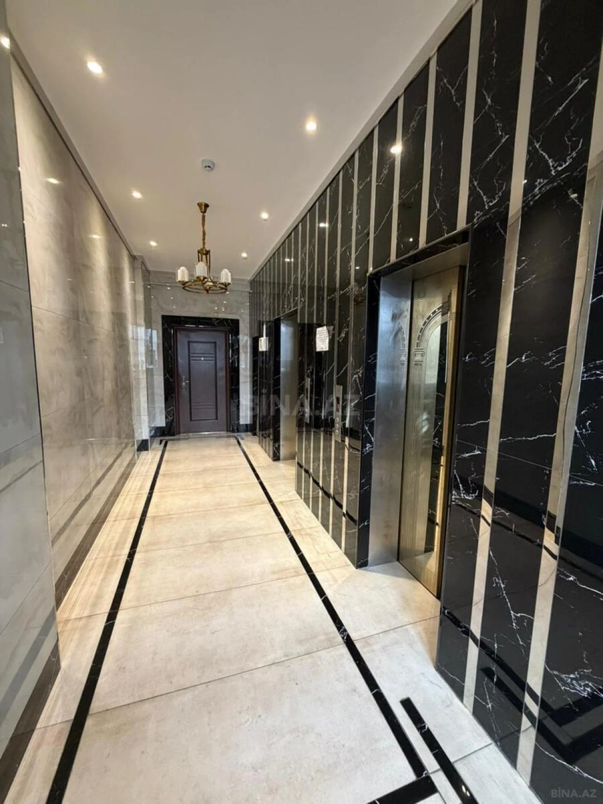 Satılır 3 otaqlı mənzil 150 m²
