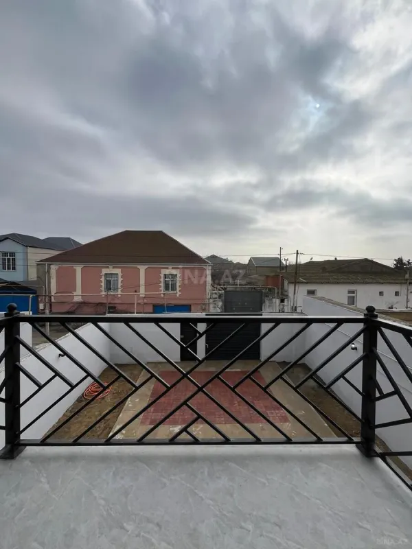 Satılır 5 otaqlı həyət evi 150 m²