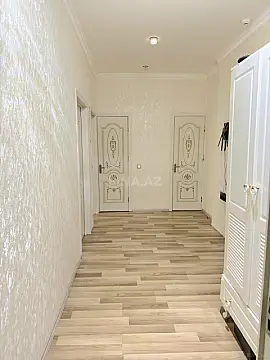 Satılır 2 otaqlı mənzil 102 m²