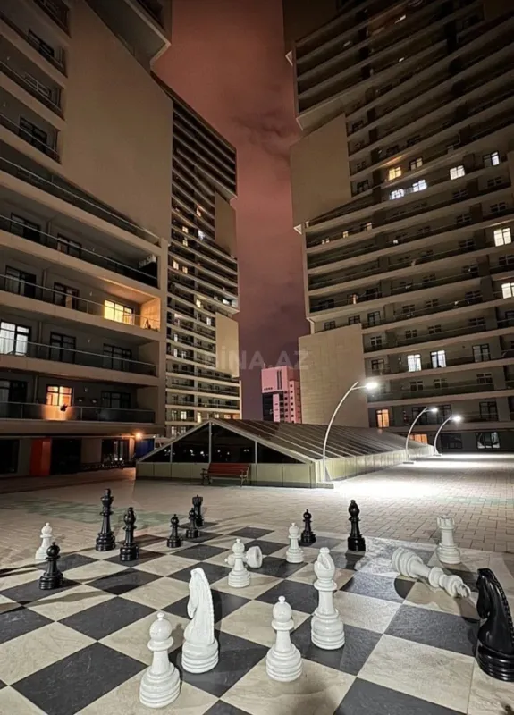 Satılır 2 otaqlı mənzil 102 m²