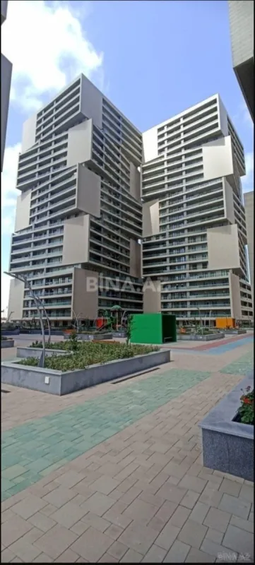 Satılır 2 otaqlı mənzil 102 m²