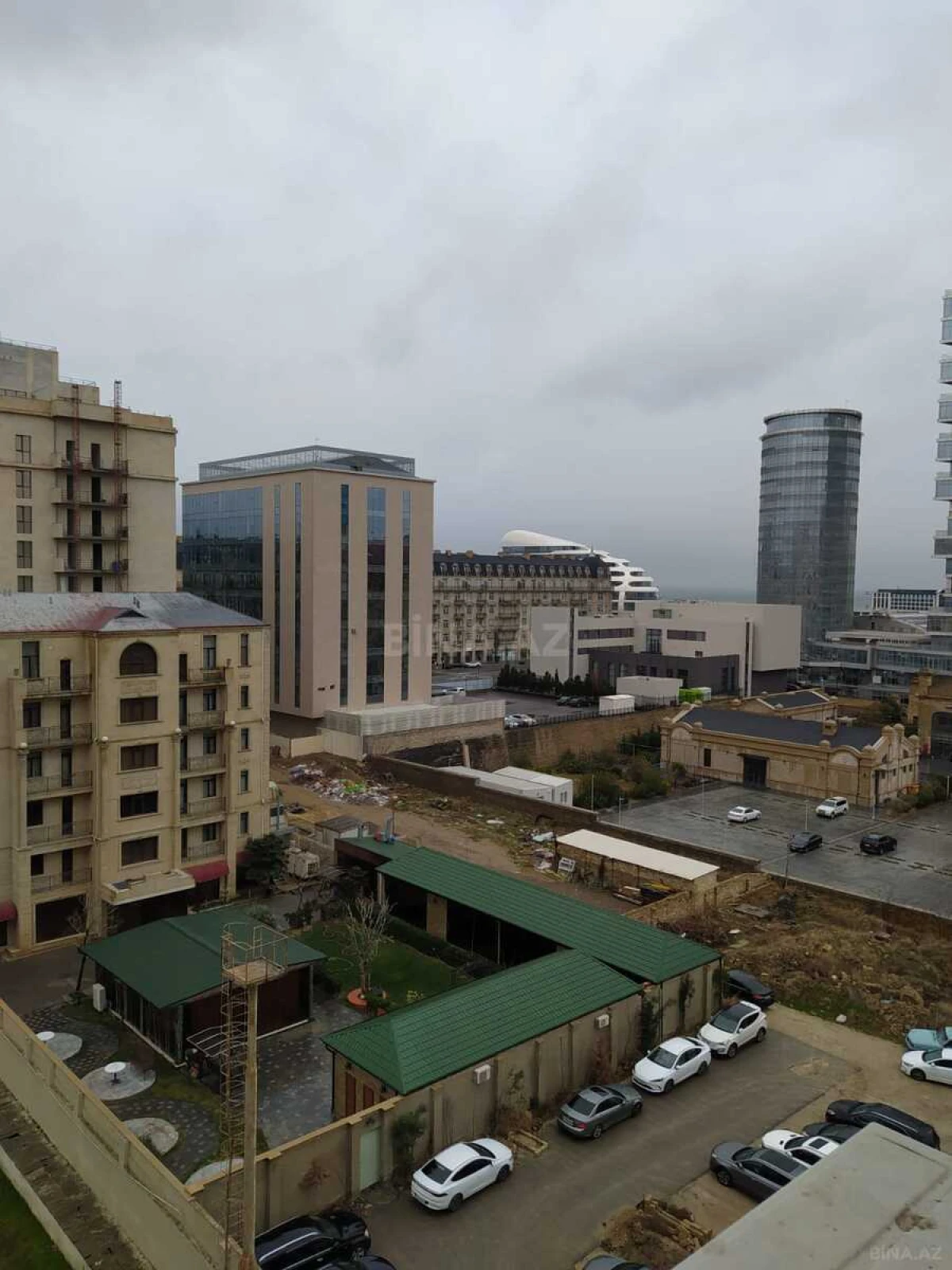 Kirayə verilir 2 otaqlı mənzil 100 m²