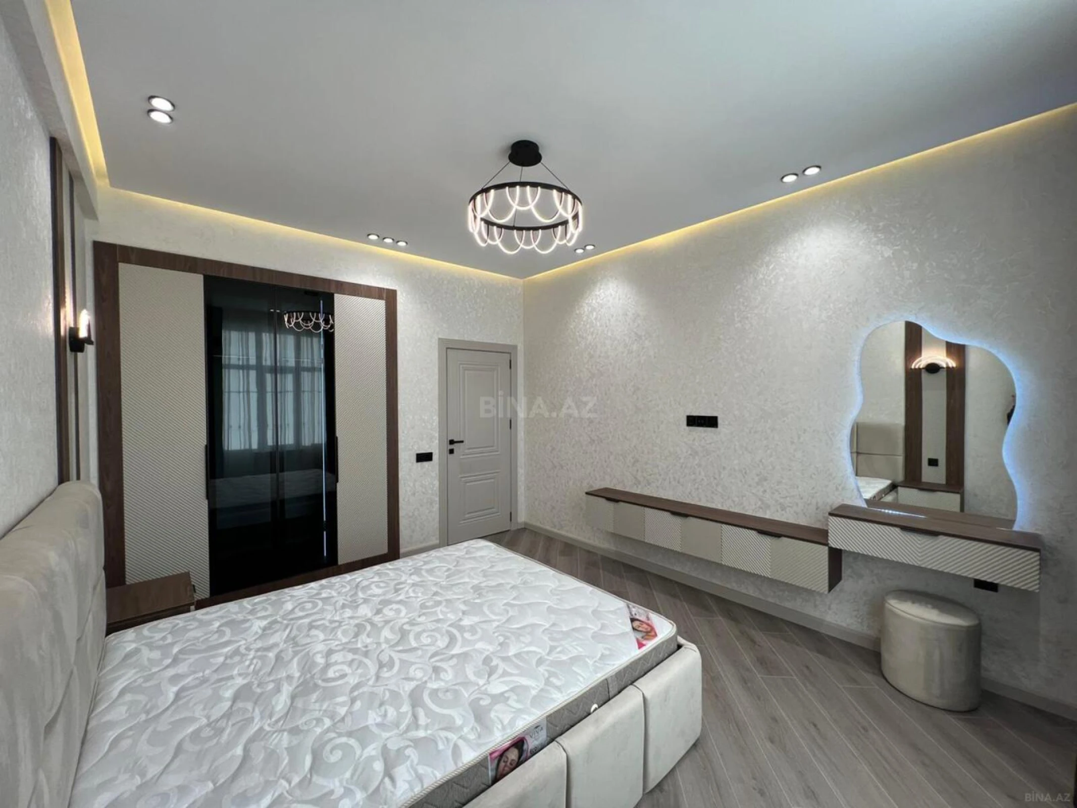 Satılır 3 otaqlı mənzil 90 m²