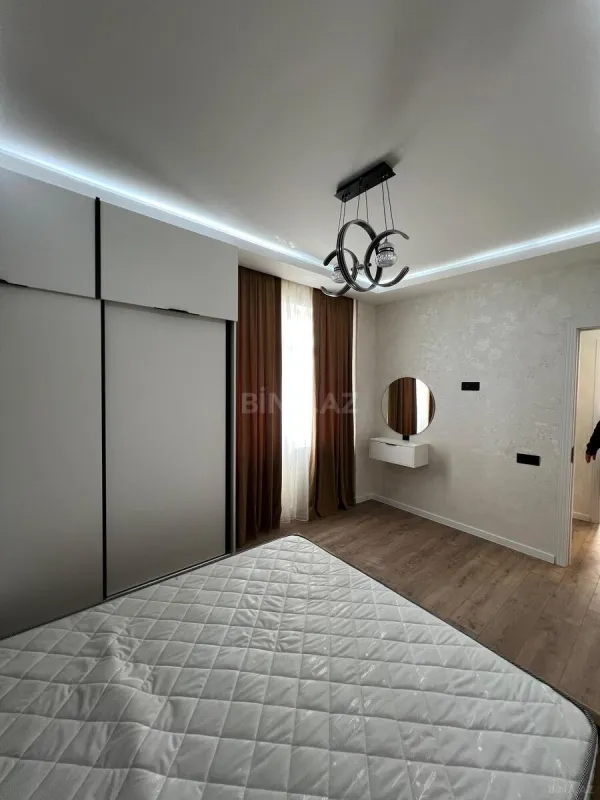Satılır 2 otaqlı mənzil 65 m²