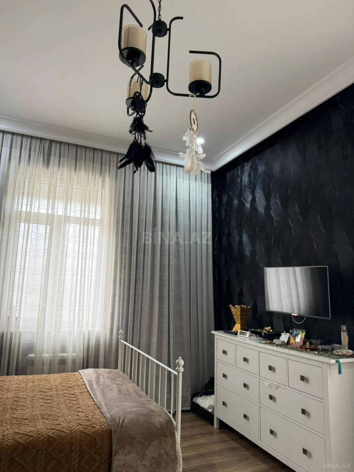 Satılır 4 otaqlı mənzil 157 m²