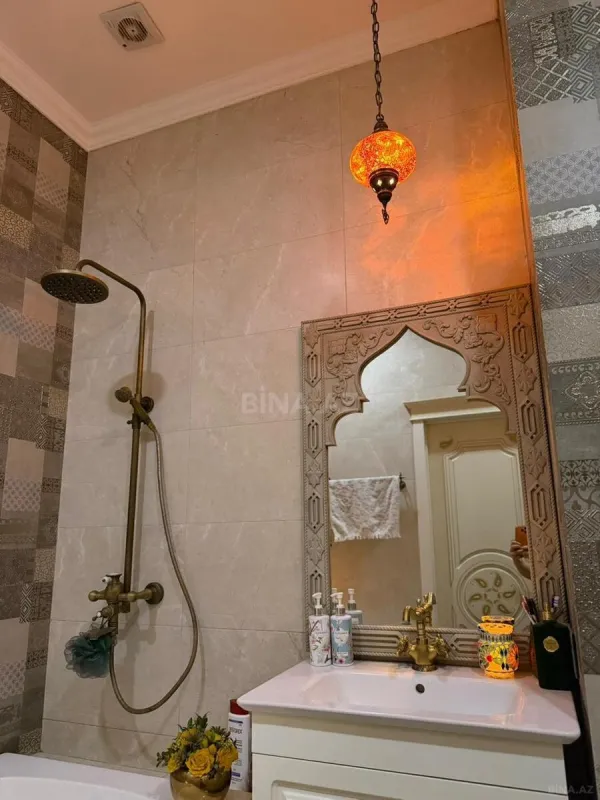 Satılır 4 otaqlı mənzil 157 m²