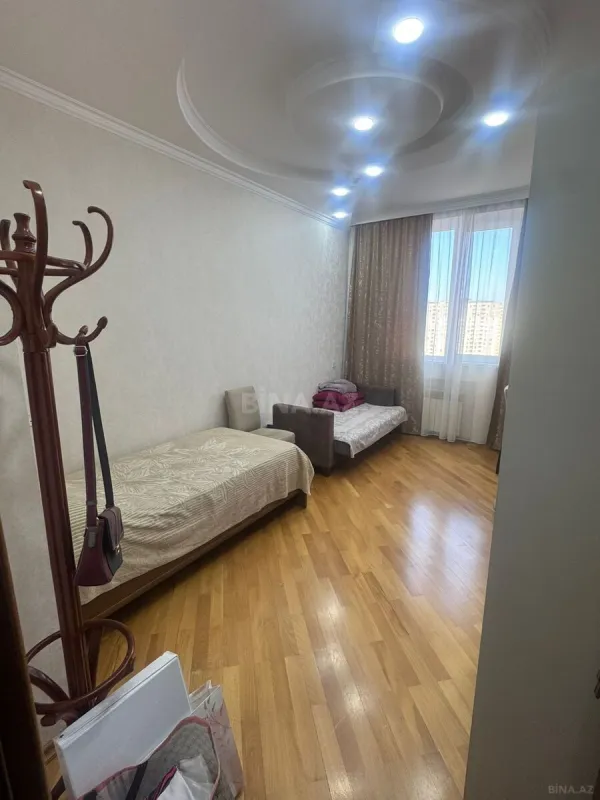 Satılır 3 otaqlı mənzil 120 m²