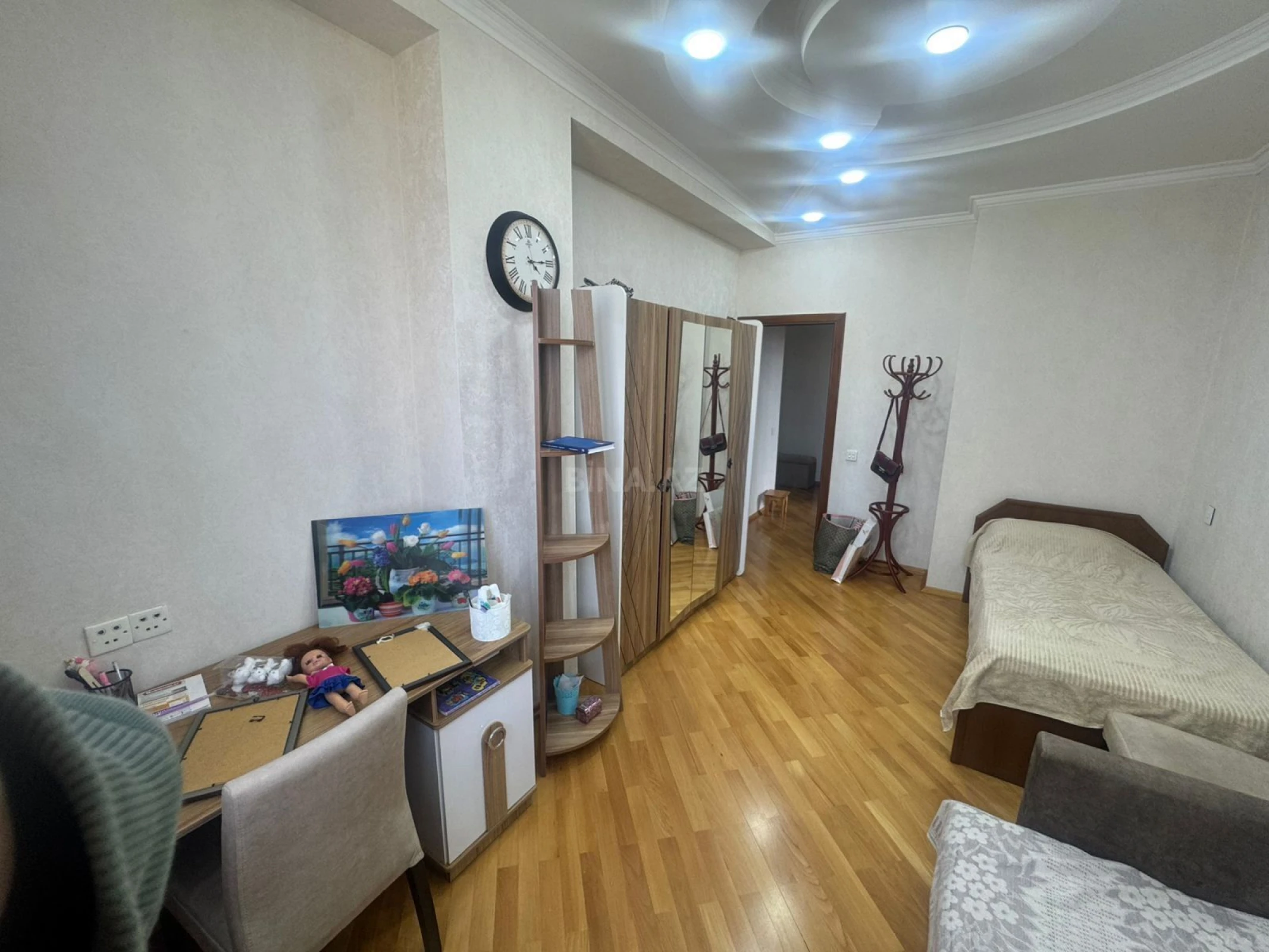 Satılır 3 otaqlı mənzil 120 m²