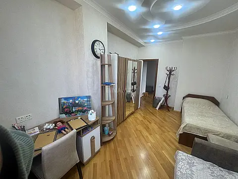 Satılır 3 otaqlı mənzil 120 m²