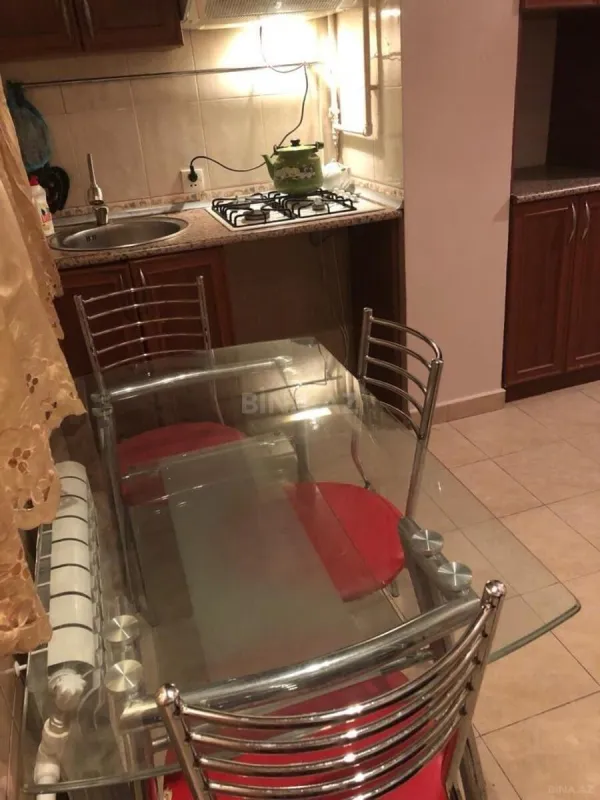 Kirayə verilir 2 otaqlı mənzil 70 m²