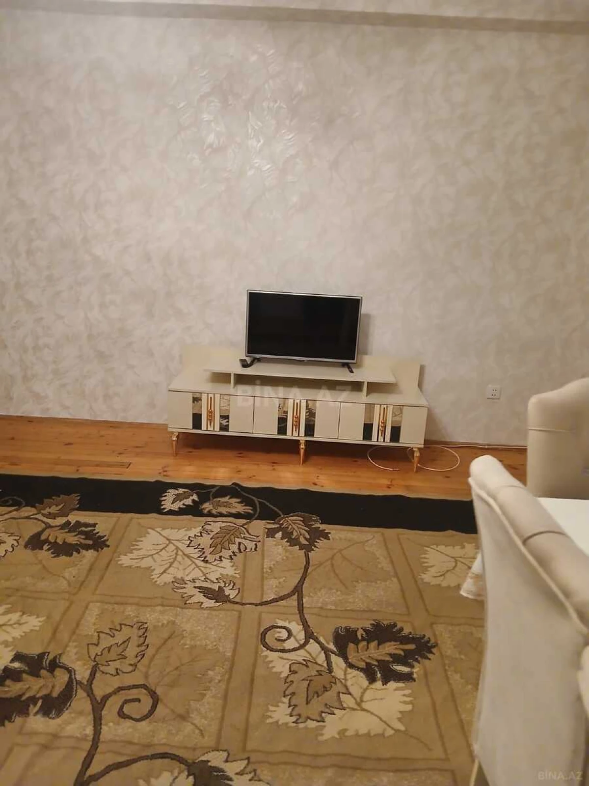 Kirayə verilir 3 otaqlı mənzil 130 m²