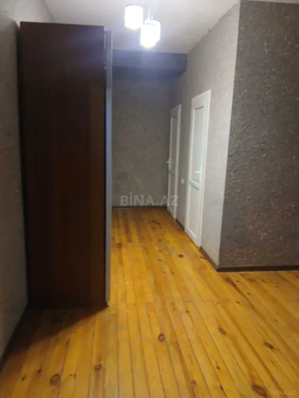 Kirayə verilir 3 otaqlı mənzil 130 m²