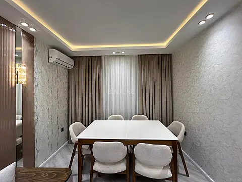Satılır 2 otaqlı mənzil 65 m²