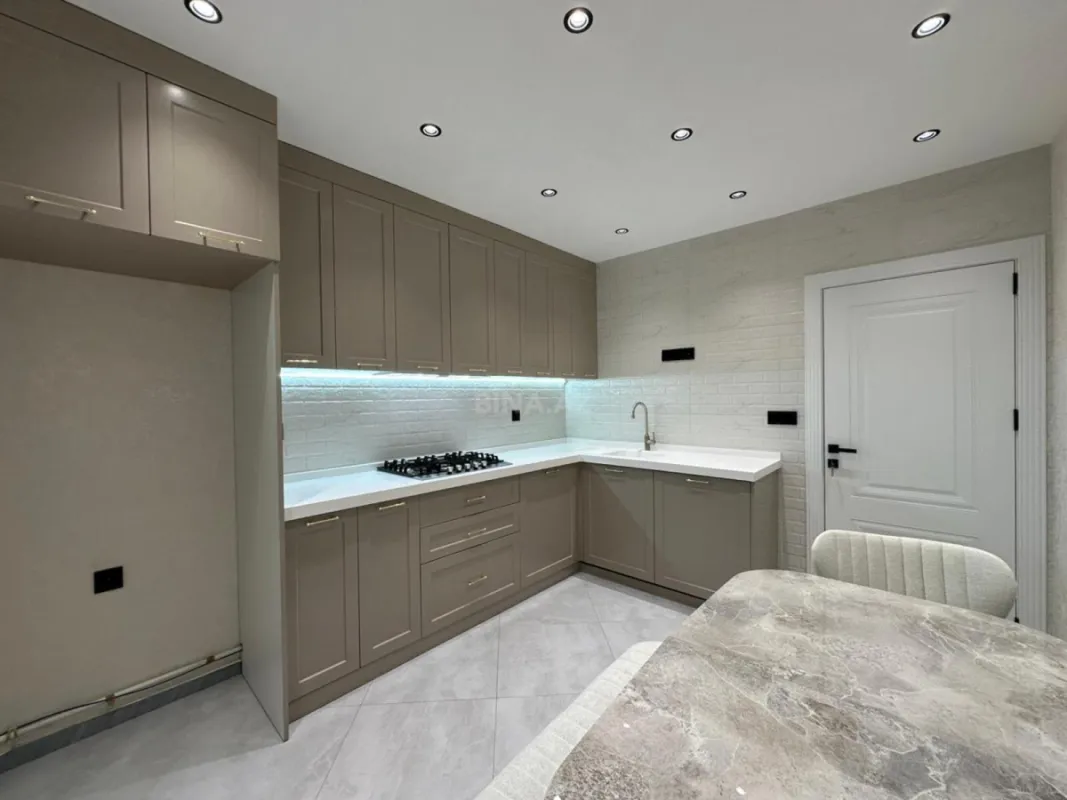 Satılır 2 otaqlı mənzil 65 m²