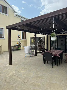 Satılır 6 otaqlı həyət evi 180 m²