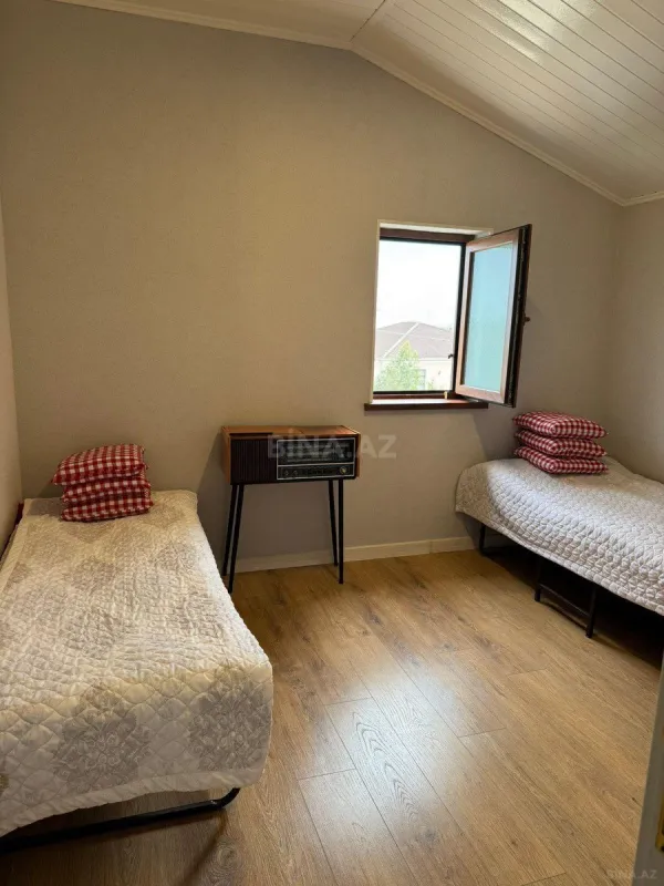 Satılır 6 otaqlı həyət evi 180 m²