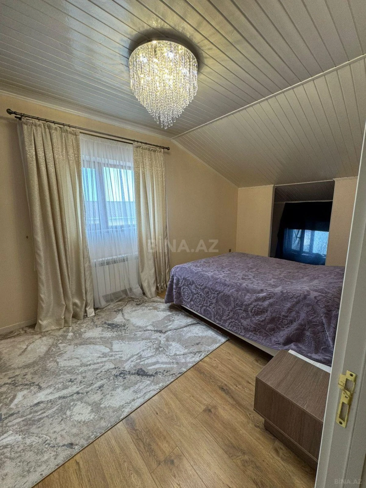 Satılır 6 otaqlı həyət evi 180 m²