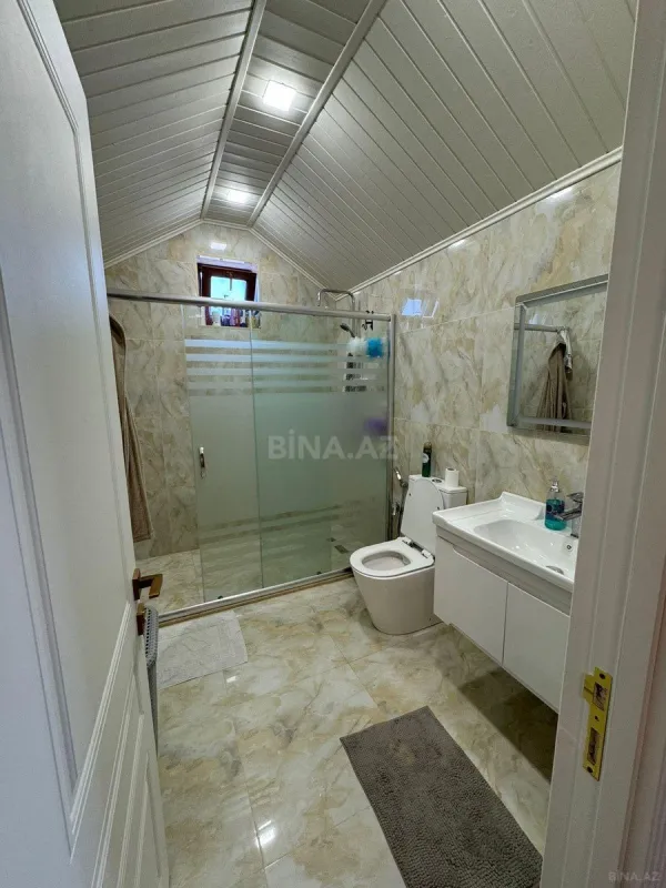 Satılır 6 otaqlı həyət evi 180 m²