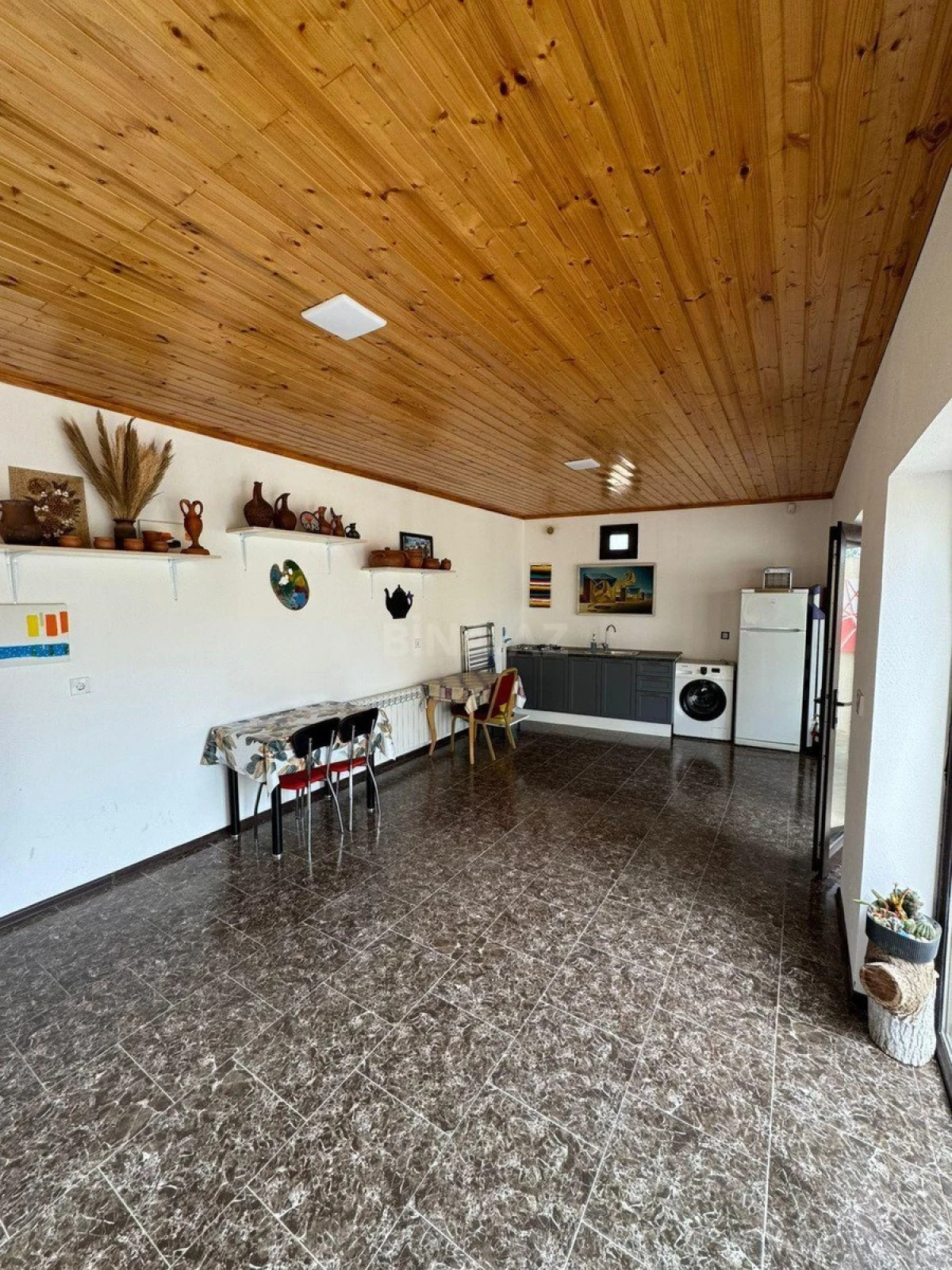 Satılır 6 otaqlı həyət evi 180 m²