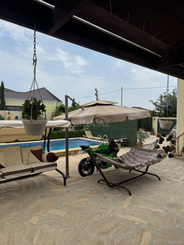 Satılır 6 otaqlı həyət evi 180 m²