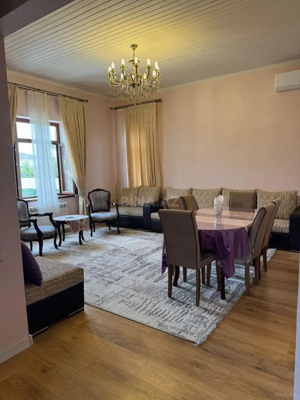 Satılır 6 otaqlı həyət evi 180 m²