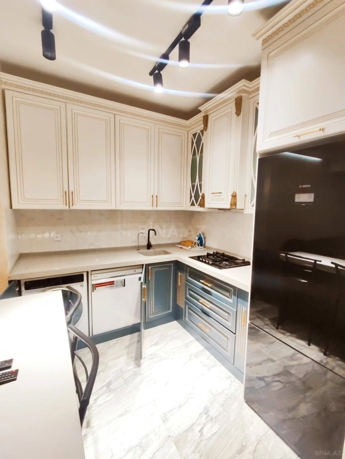 Kirayə verilir 2 otaqlı mənzil 72 m²