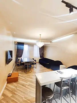 Kirayə verilir 2 otaqlı mənzil 72 m²