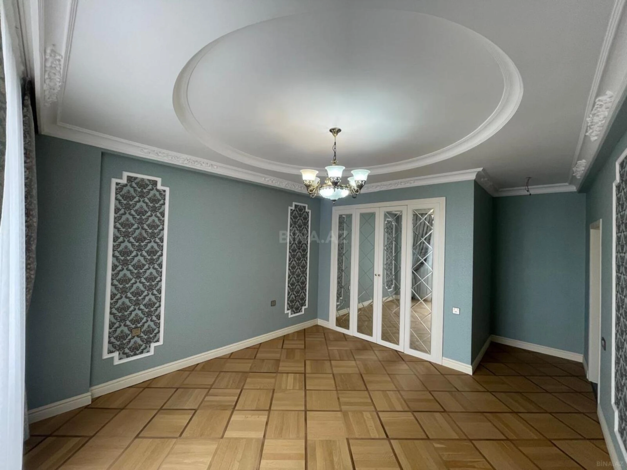 Kirayə verilir 3 otaqlı mənzil 140 m²