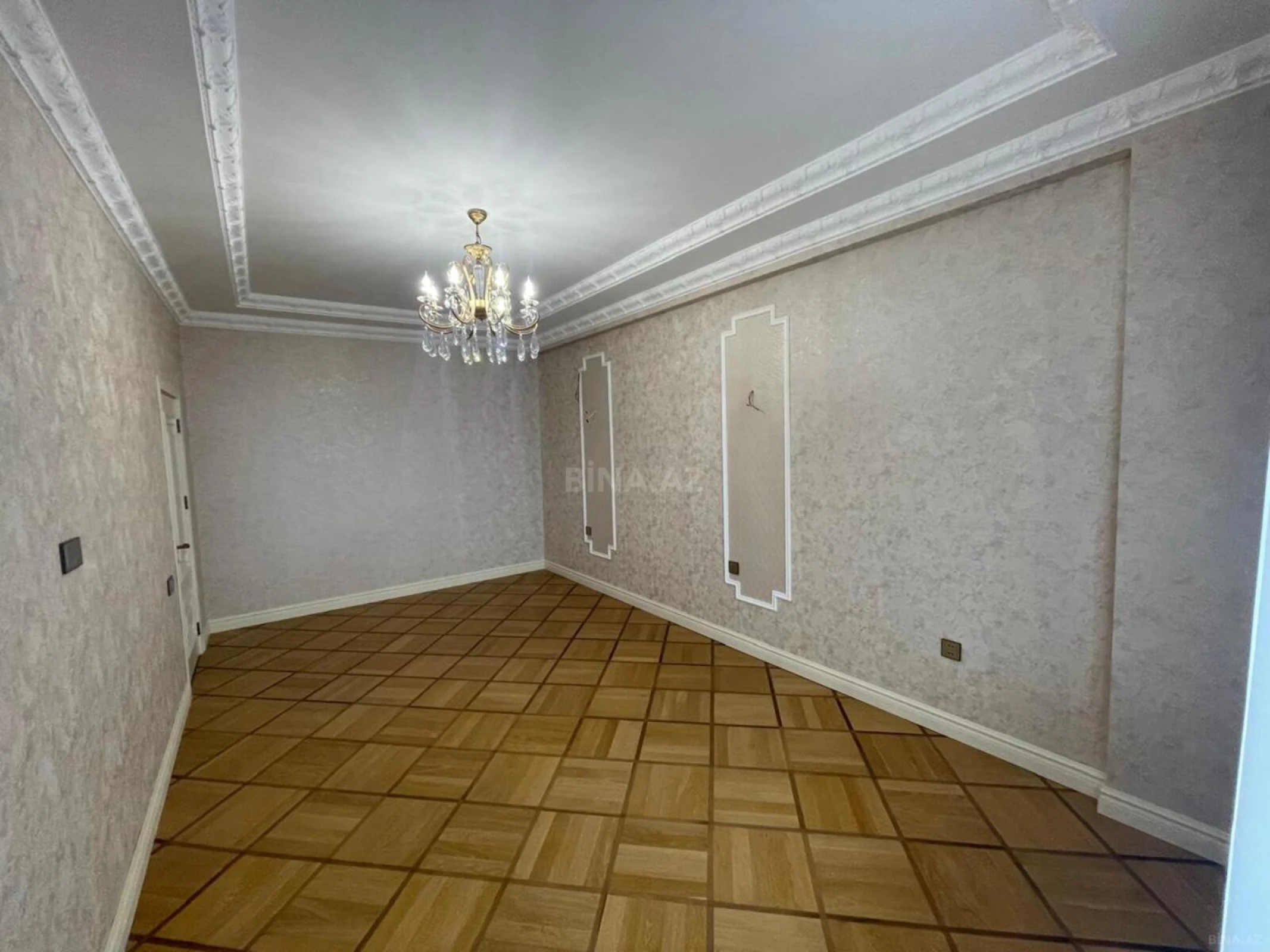 Kirayə verilir 3 otaqlı mənzil 140 m²