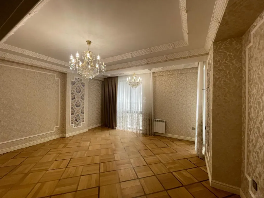 Kirayə verilir 3 otaqlı mənzil 140 m²