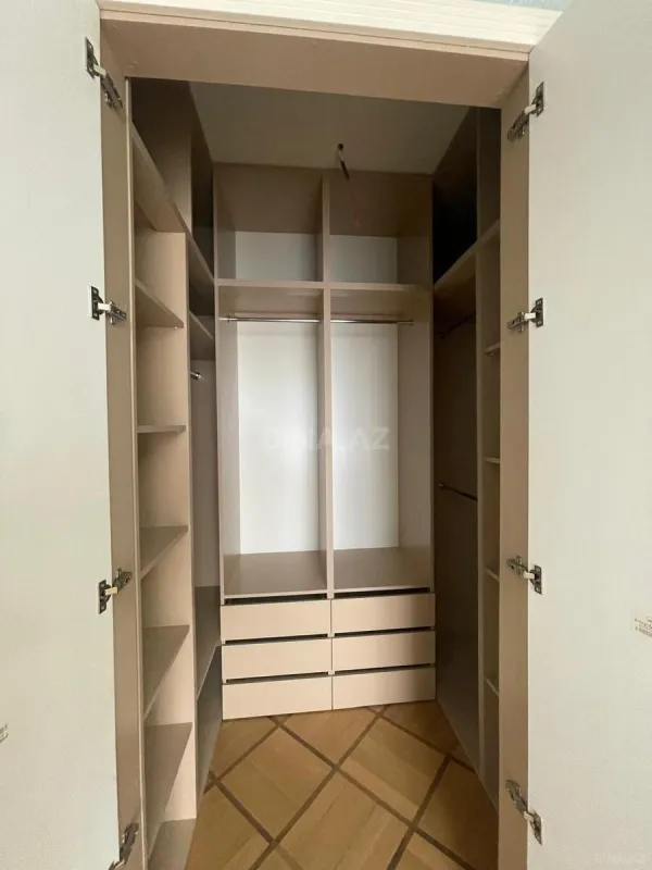 Kirayə verilir 3 otaqlı mənzil 140 m²