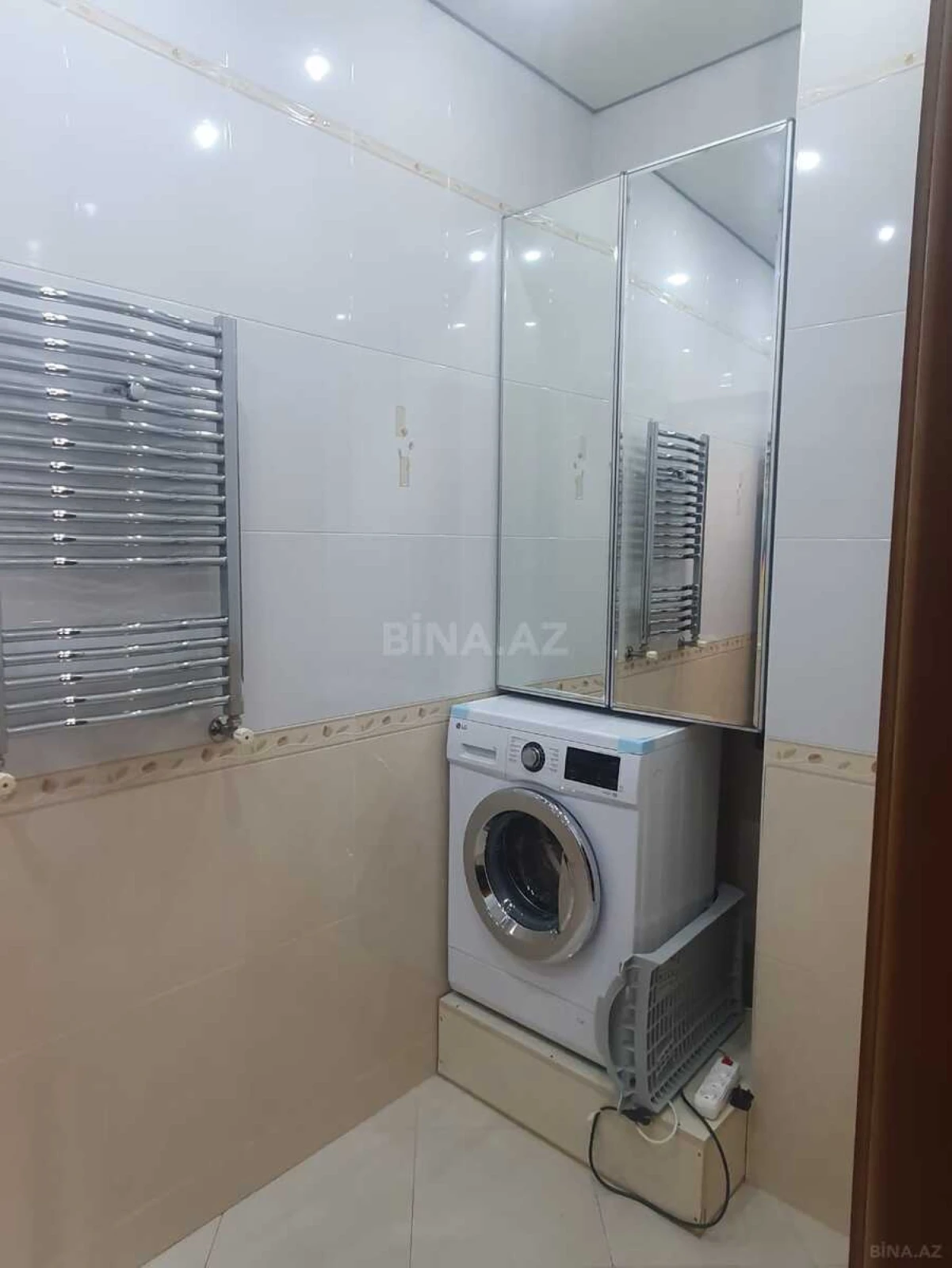 Satılır 4 otaqlı mənzil 230 m²