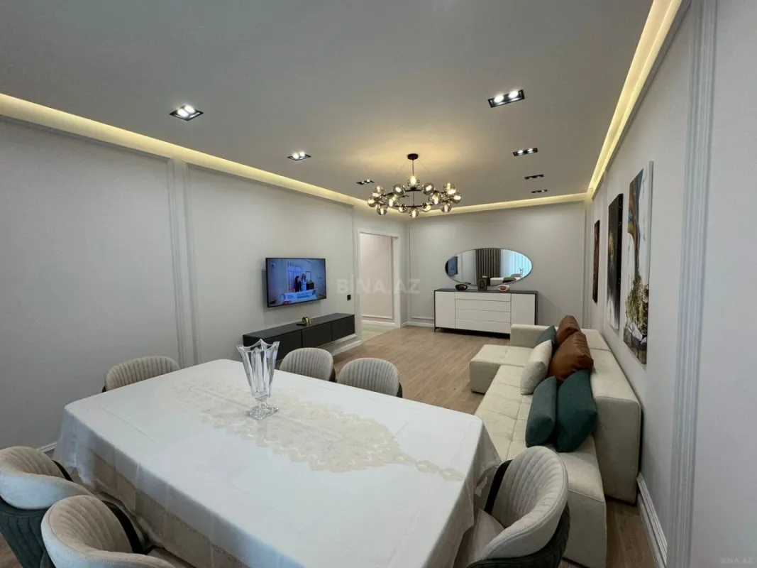 Kirayə verilir 2 otaqlı mənzil 108 m²