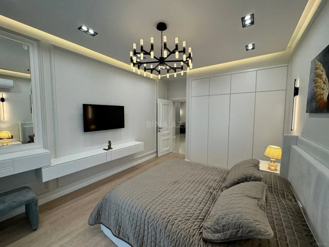 Kirayə verilir 2 otaqlı mənzil 108 m²