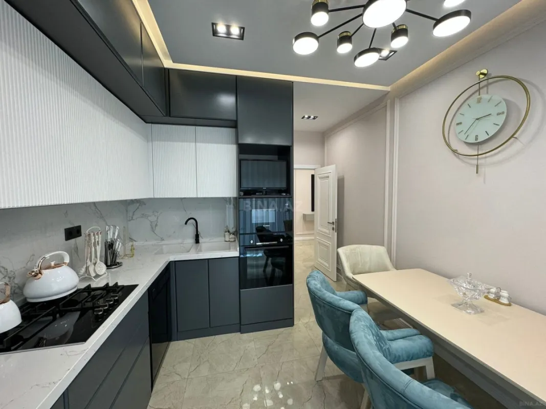 Kirayə verilir 2 otaqlı mənzil 108 m²