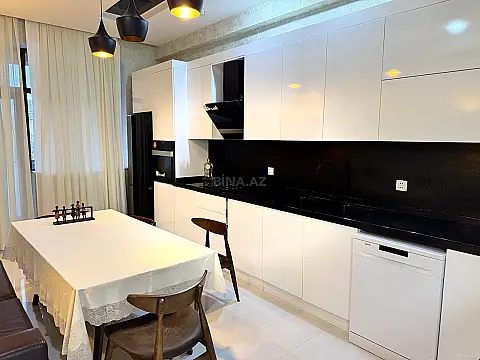 Kirayə verilir 2 otaqlı mənzil 100 m²