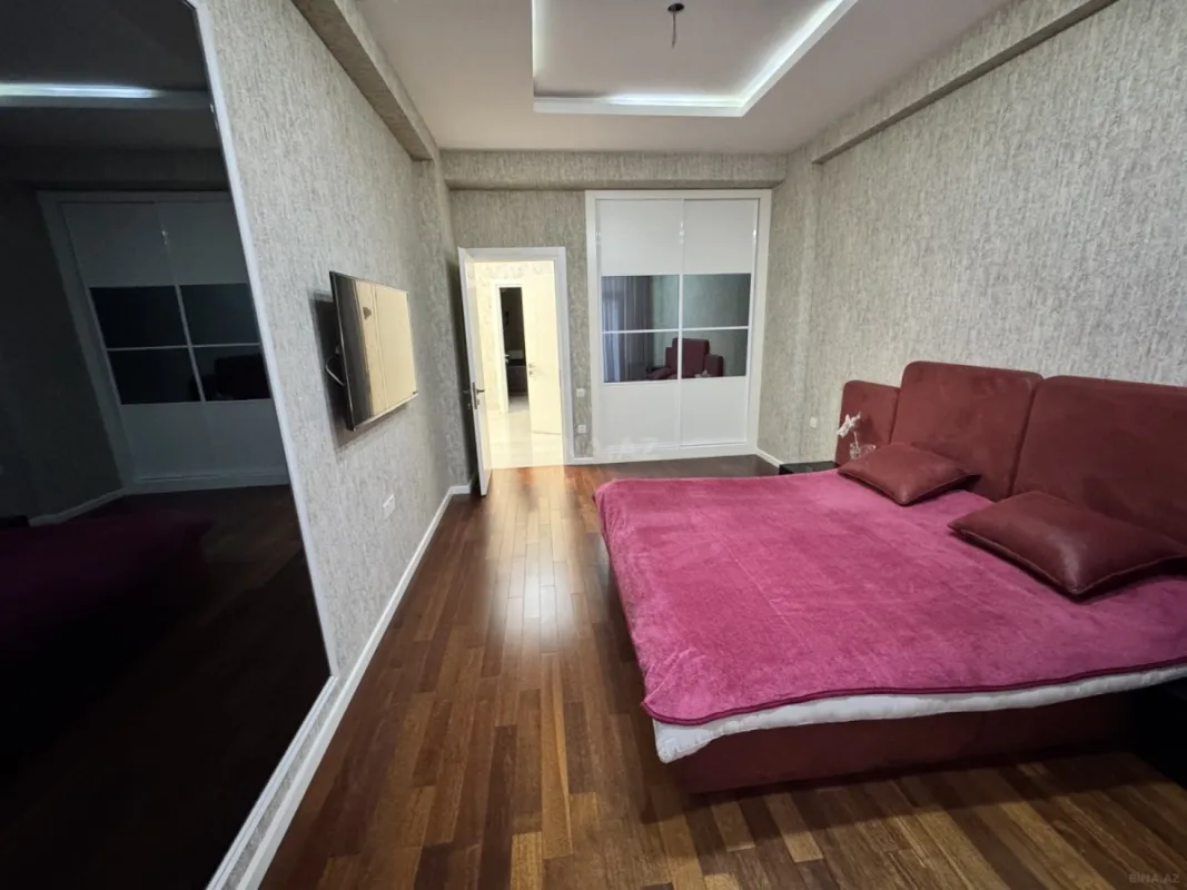 Kirayə verilir 2 otaqlı mənzil 100 m²