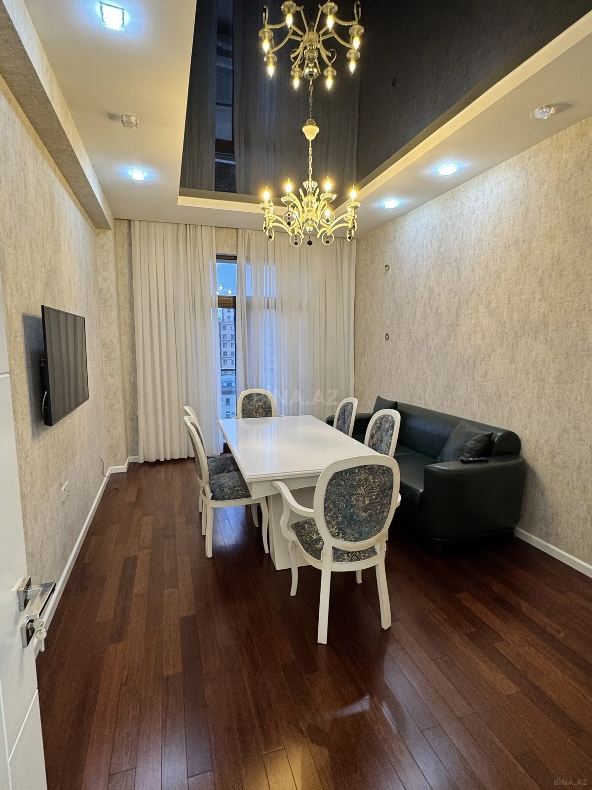 Kirayə verilir 2 otaqlı mənzil 100 m²