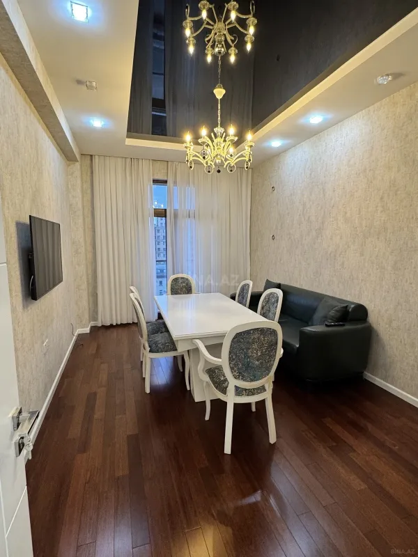 Kirayə verilir 2 otaqlı mənzil 100 m²