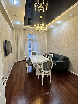 Kirayə verilir 2 otaqlı mənzil 100 m²